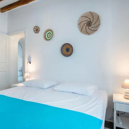 Petros * Parikia (Paros)