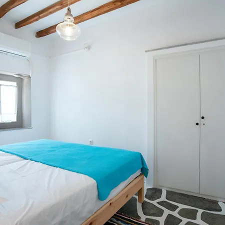 Petros Apartment *
