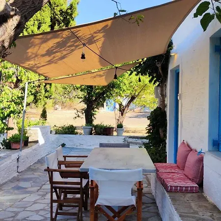 Petros * Parikia (Paros)
